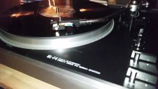 Dire Straits Money for Nothing, AT150MXL, Focal aria 906, JVC 1976.