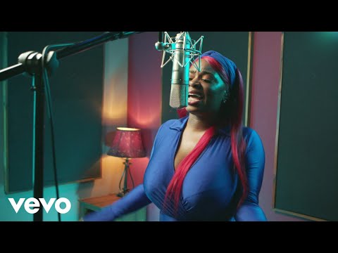 Ali Caldwell - Stuck - (In-Studio Performance)