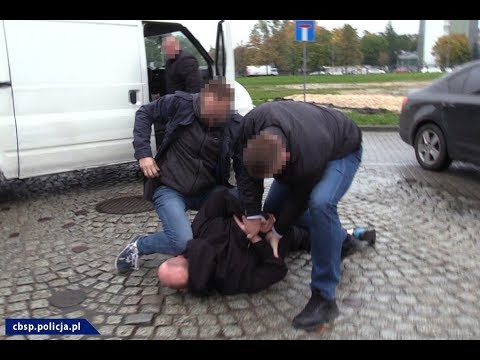 Morderstwa sprzed 20 lat wyjaśnione. Policjanci CBŚP zatrzymują zabójców 11.10.2017