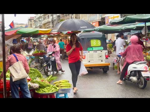 Cambodian market street food, Rainy in Phnom Penh