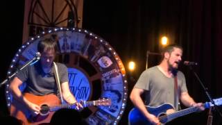 Matt Nathanson - Show Me Your Fangs 10-11-15 Eddie's Attic Show #2 Decatur, GA