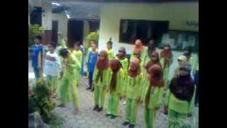 preview picture of video 'harlem shake arek MI DARUL HUDA Gayaman'