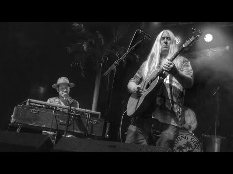 Young Gun Silver Fox at the Electric Ballroom - Long Way Back