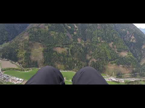 Gleitschirmfliegen in Lüsen mit "Papillon Paragliding"