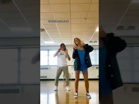 #TREND VIRAL TIKTOK 2022  - Tic Toc Charleston -  Ariel de Cuba  -  ARIANN 🎵 -  #SHORTS