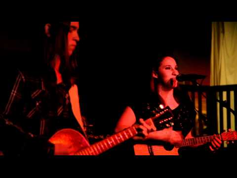 Heartstrong covers Walkin' After Midnight by Patsy Cline