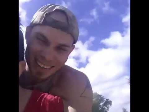 A very strong girl lift n carry man easily