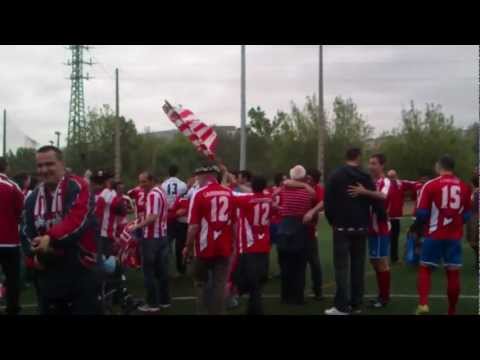 Hernani 0 - Laudio 5. Celebración tras el pitido final.