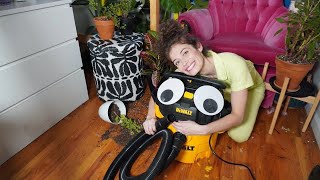 ALLIE AND DEEDEE!  // EDUCATIONAL VIDEO FOR KIDS ABOUT VACUUMS!