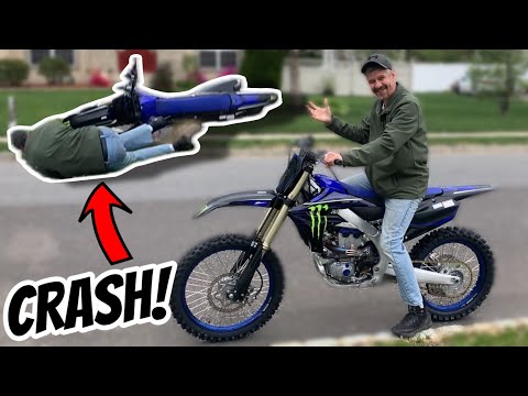 Dad Crashes My New Dirt Bike!! (YZ-250F)