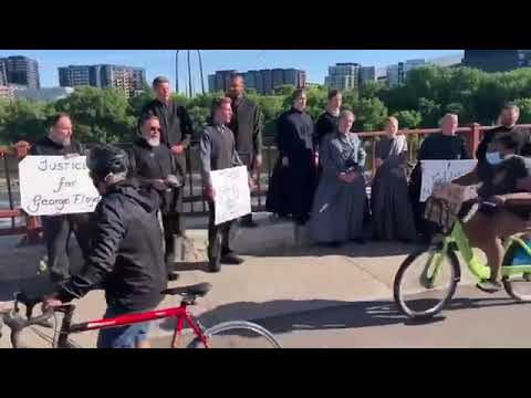 Mennonites join George Floyd protests and sing Gospel in Minneapolis