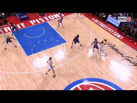 NBA, playoff 2019, Bucks vs. Pistons, Round 1, Game 3, Move 14, Brook Lopez, dunk