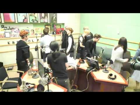 130530 KTR 10 SUKIRA EXO 엑소 Good bye kiss Hug D.O Baekhyun Chen Suho Ryeowook 려욱 Super Junior