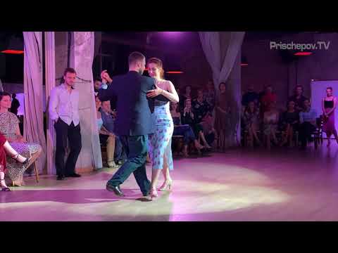 Alex Krupnikov & Ekaterina Lebedeva, A Quién le Puede Importar?