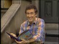 Sesame Street Bob Reads King Digitus