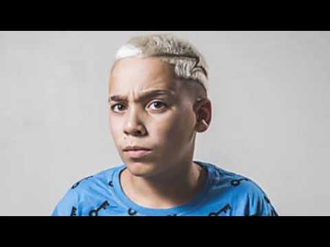 Mc Pikachu - Tem Alguém No Baile ( DJ R7 ) Part. Mc Brinquedo MC Davi MC Kevin