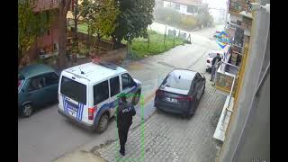 Pamukova’da Apartmanları Yoklayan İki Kadın, Polis Takibiyle Suçüstü Yakalandı..