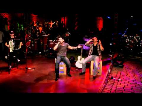 ERICK E LÉO -  NÃO TE PEÇO FLORES - DVD ACÚSTICO 2011
