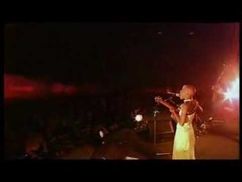 Rokia Traoré - Bowmboï LIVE: Sara (Nonesuch 2004)