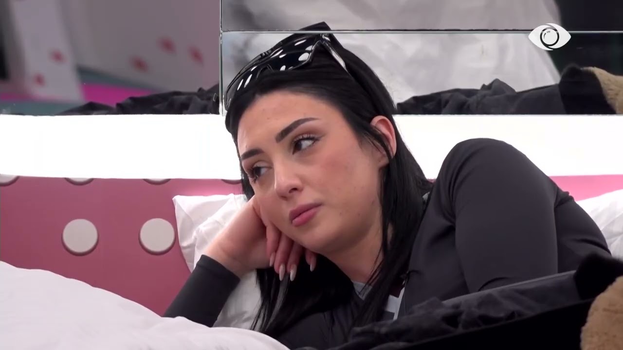 Nuk e dua të jem lider/ Miri bisedon me Stelinën