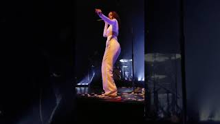 Sabrina Claudio Live - Numb