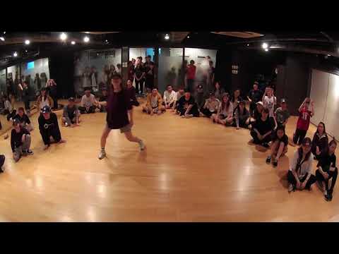 KAKI | 3XKRAZY  | NETTA BRIELLE