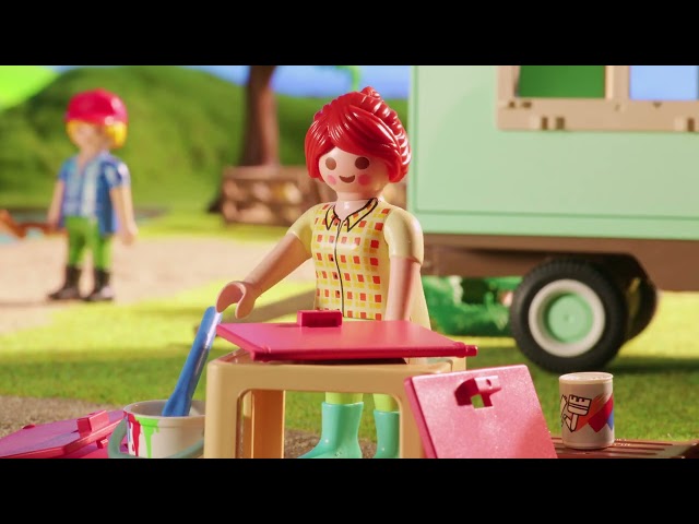 Vídeo relacionado con PLAYMOBIL JUNIOR, 71656 JUNIOR: aventura en la granja con tractor, remolque y animales , de 1 a 4 años