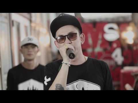 แลรักนิรันดร์กาล - ปู่จ๋าน ลองไมค์ : นักผจญเพลง