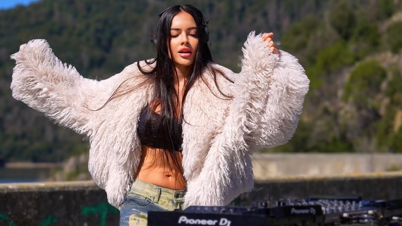 Xenia Dia - Live @ Epic Dam & Lake | Melodic Techno Mix 4K