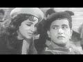 Shokh Nazar Ki Bijliyaan Asha Bhosle Manoj Kumar Woh Kaun Thi Song