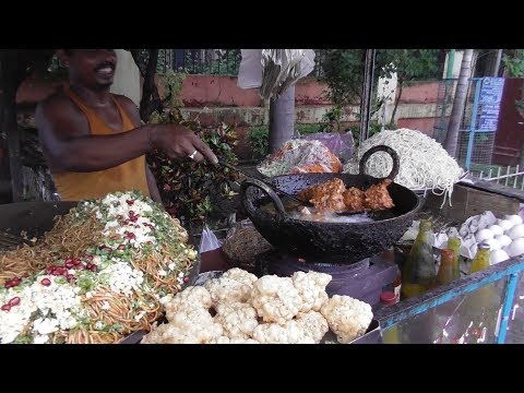 Crispy Chicken Pakora in Indian Street | Nice Tasty Street Food India Kolkata 2017 Video