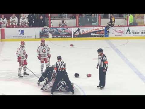 Fight/Bagarre Danick Calgaro jump André Thibault 30 décembre 2022