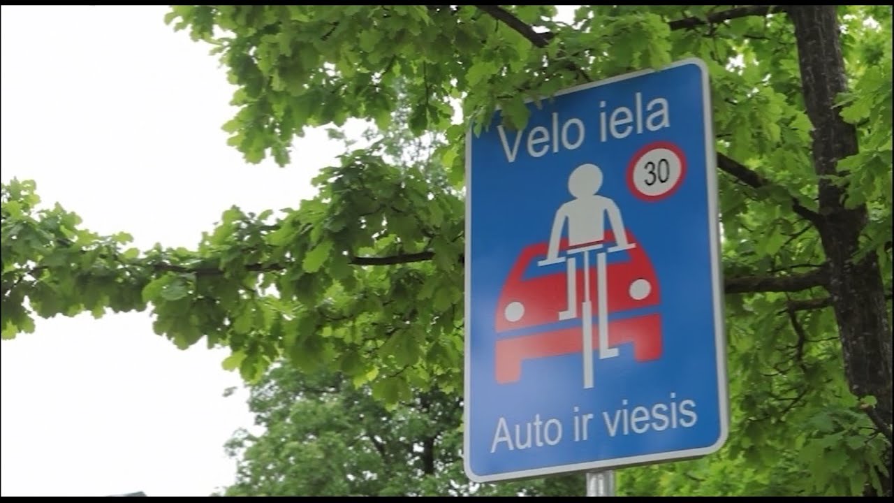 Siguldā atklāta pirmā velo iela Latvijā