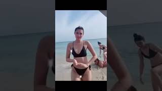 beach bikini tiktok be like ...