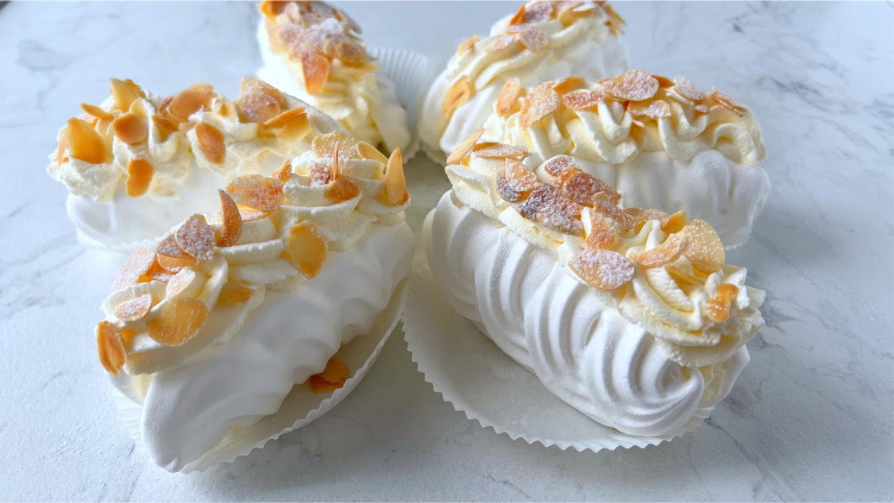 Christmas Pavlova Dessert by Yummy Life β recipe photo