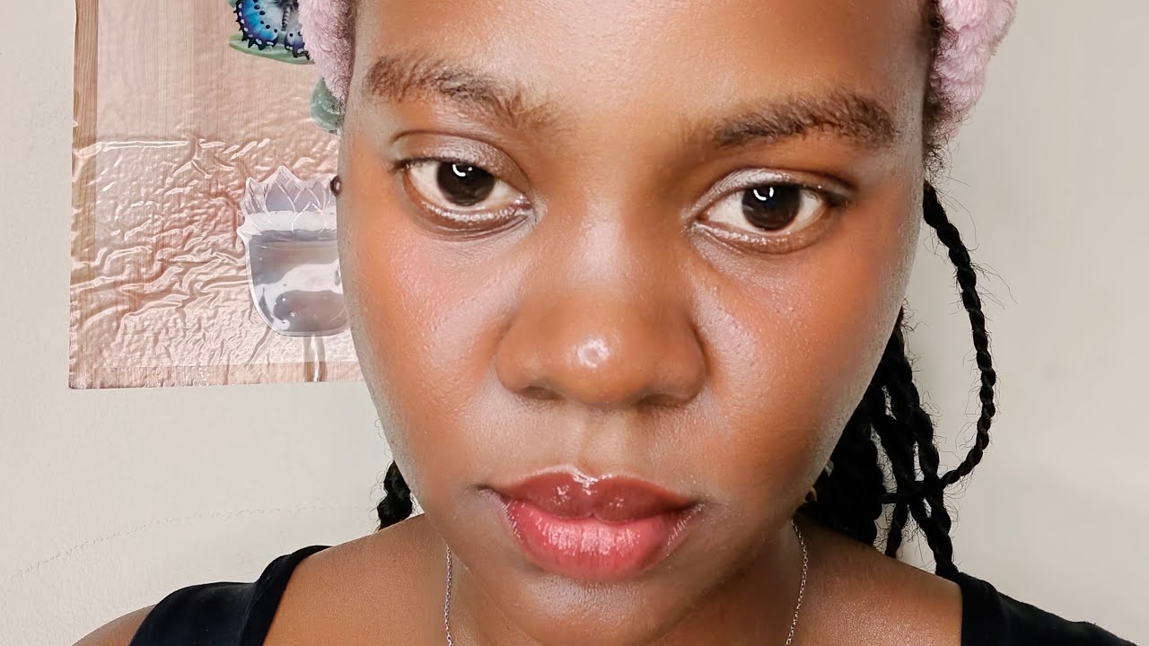 Tokola nga bino amabere go mukazi nga mwezina