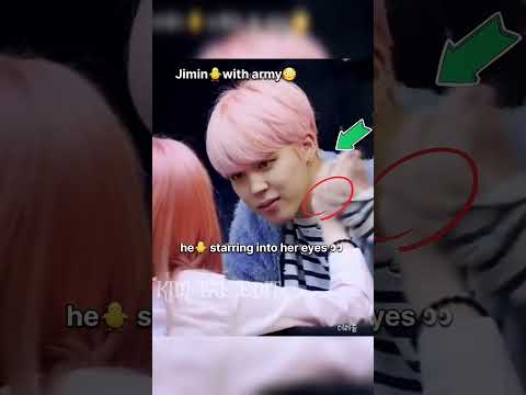 Jungkook🐰 vs Jimin🐥 flirting😍 with army girl at fansign🥰💜#bts #jimin #shorts