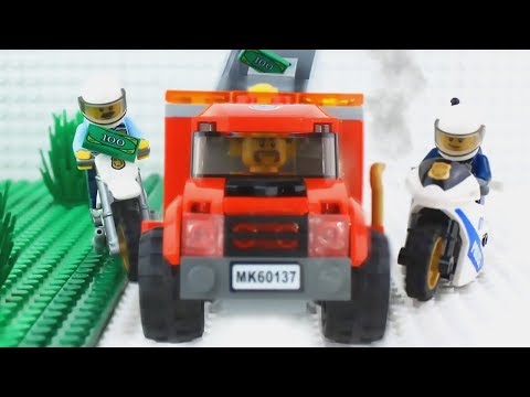 LEGO City Robbery STOP MOTION Catch The Crooks | LEGO City Tow Truck Brick Building | By LEGO Worlds Video