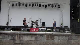 Video Don Tichot: Ompletní (živě)