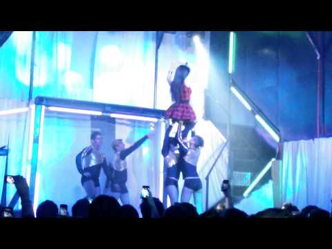 FERNANDA BROWN - WET-NICOLE SCHERZINGER