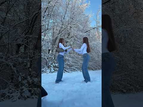Erstes video 2025🥰🎆.                                   #fun #trending  #twins #twinsonice