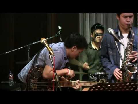 Dennis Junio & Rafi The Beat ft. Barry Likumahuwa - Chameleon @ Mostly Jazz 02/06/12 [HD]