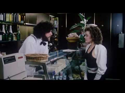 Lory Del Santo - il latte per la foca! (con Sergio Di Pinto)