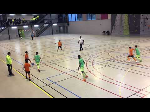 U11 AF EPINAY - FC SOLITAIRES (1-0) - PART 1/3 - Finale Tournoi Futsal COURCOURONNES