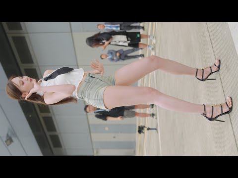 4K 2024深圳粵港澳大灣區車展 레이싱모델 Racing Model 미니스커트 #小龙鼠 車模隨拍 LOOKBOOK 133