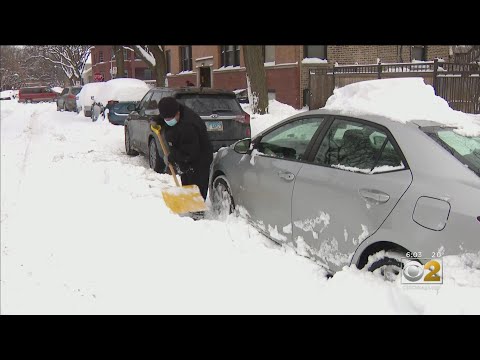 Shoveling Out Chicago's Side Streets
