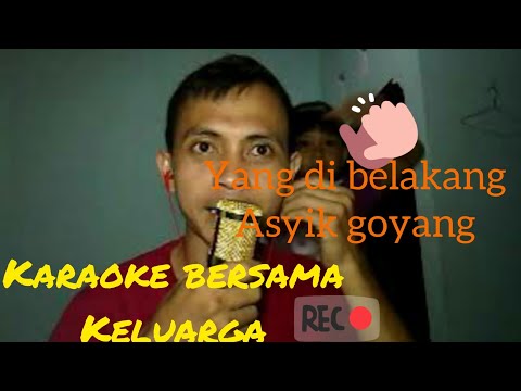semua tau (caca handika) tarik siiisss semongko,vokus yg di belakang😂😂😂