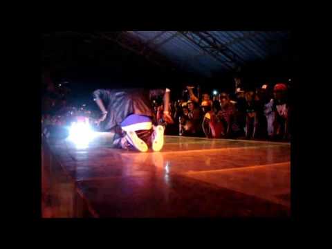 Alex Danseur anniversaires De Canabass au Magic land