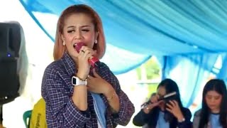 Download lagu Ade Astrid - Satia (Ayu Rusdy Oyag) Live mp3