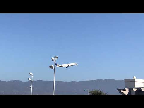 UA SkyWest Bombardier CRJ-200 departure out of SBA to DEN = (10-23-2018)